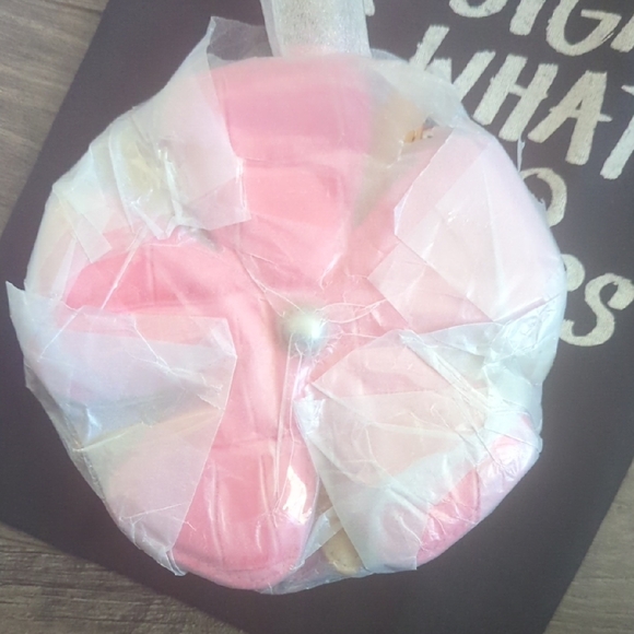 Kurt Geiger Exclusive Flower Multicolor Large Handbag Charm With Dust Bag - Picture 15 of 17